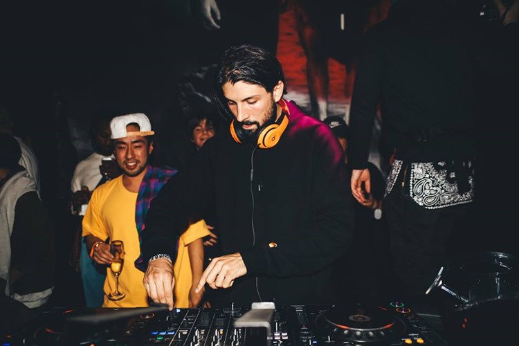 1oak nightclub Tokyo dj mixing music party