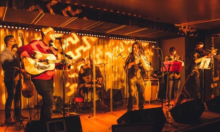 Petrecere la 100 Wardour St club VIP în London. Găsește promoteri pentru guest list în Clubbable