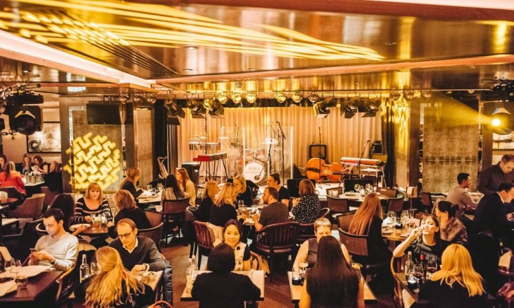 Petrecere la 100 Wardour St club VIP în London. Găsește promoteri pentru guest list în Clubbable