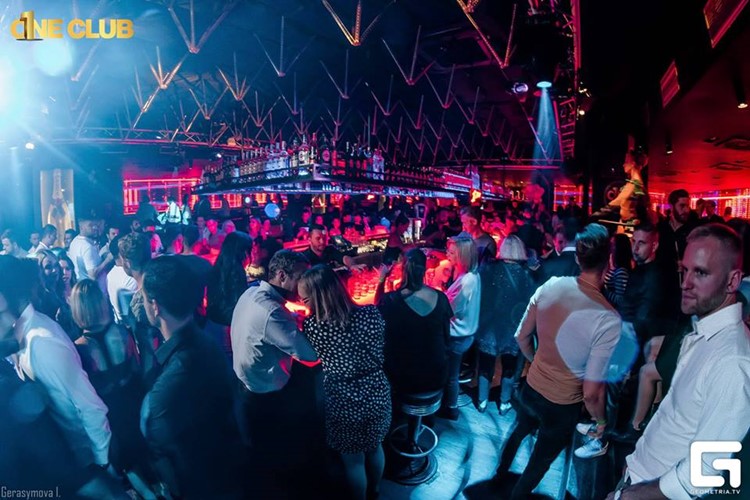 1 One Club nightclub Prague party event nightout drinks alcohol bottles