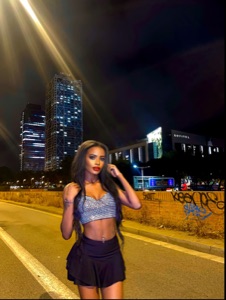 Holly Sandra 1