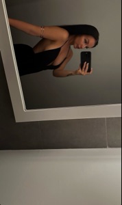 Laura Medgyesi 7