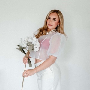 Saskia Martin 4