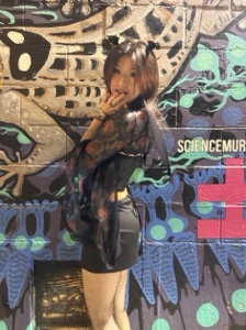 Li Li 3