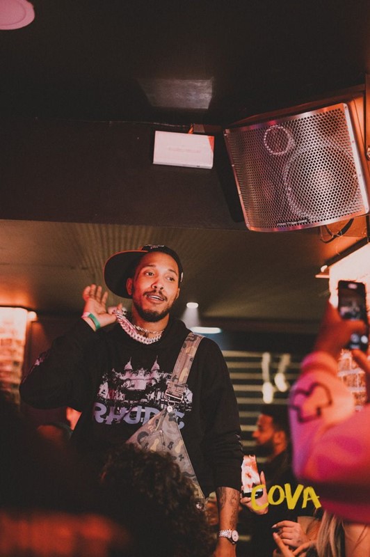 Cova nightclub Paris fun nightout live music show  party