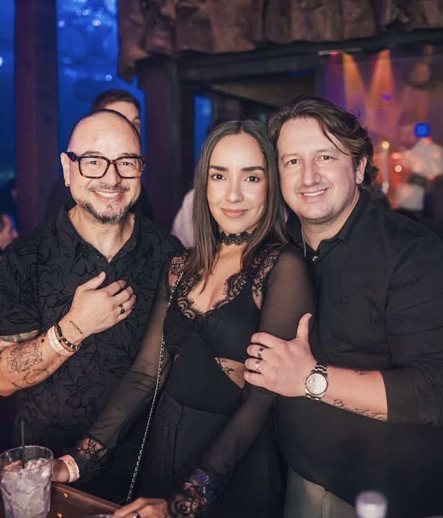 Soirée dans la boîte 4.40 Live Rooftop VIP à Miami. Trouvez des promoteurs pour la liste des invités sur Clubbable