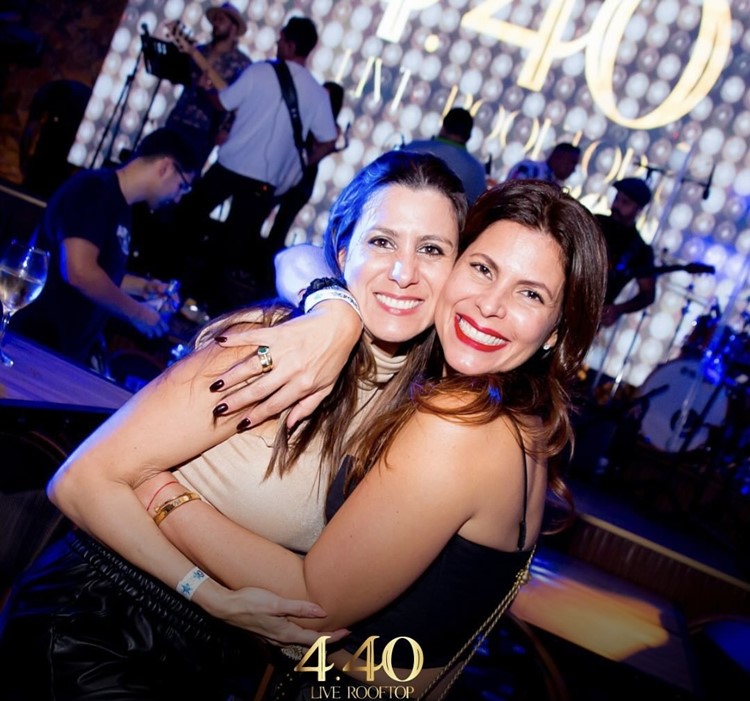 Soirée dans la boîte 4.40 Live Rooftop VIP à Miami. Trouvez des promoteurs pour la liste des invités sur Clubbable