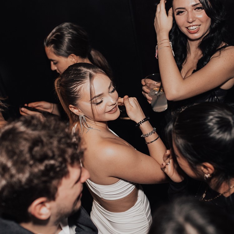 55 club Milano pretty brunette girl white dress code guest list fun nightout