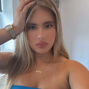 Ellie Smith 3