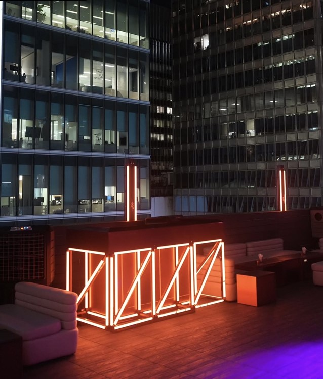 Soirée dans la boîte AOAO VIP à Hong Kong. Trouvez des promoteurs pour la liste des invités sur Clubbable