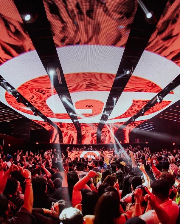 Soirée dans la boîte Academy VIP à Los Angeles. Trouvez des promoteurs pour la liste des invités sur Clubbable