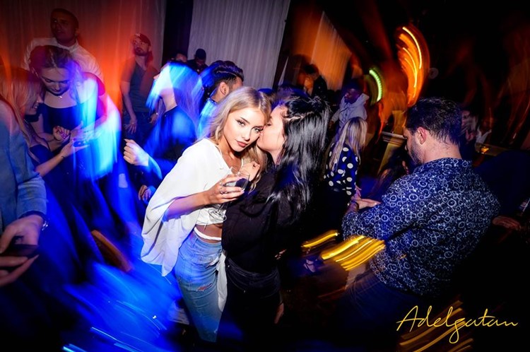 Adelgatan Club nightclub Malmo girls having fun sexy swedish blonde party