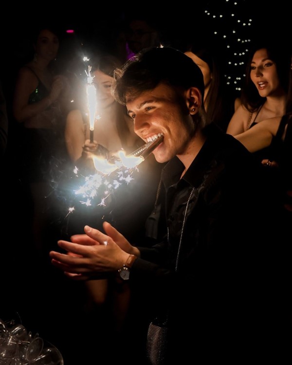 Aria nightclub Milan book your own vip table reserve now celebrate birthday bachelor hen stag