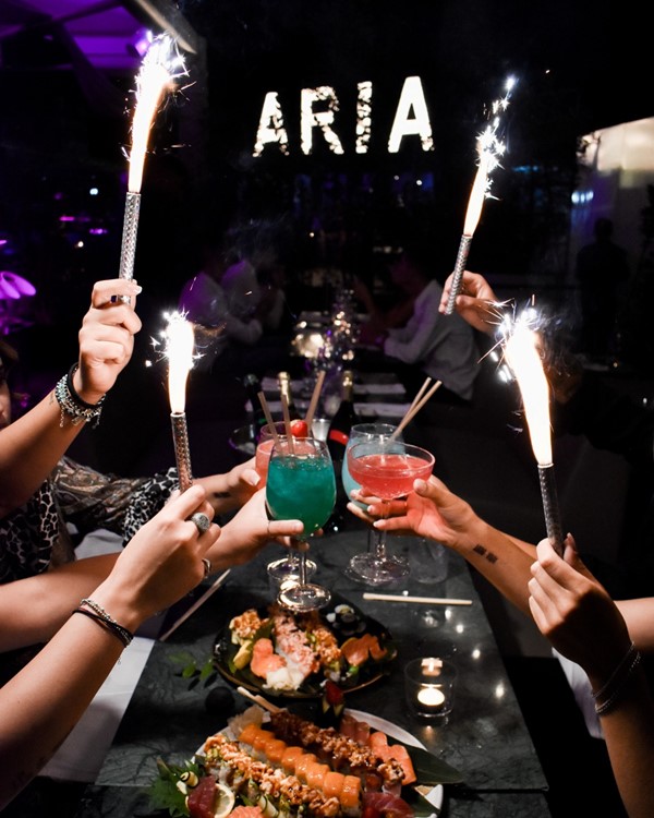 Aria nightclub Milan eat and party venue event live dj dance exotic performance 