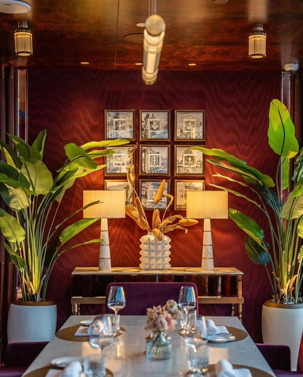 Soirée dans la boîte Atmosphere VIP à Dubai. Trouvez des promoteurs pour la liste des invités sur Clubbable