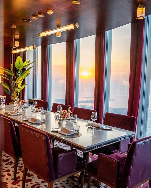 Soirée dans la boîte Atmosphere VIP à Dubai. Trouvez des promoteurs pour la liste des invités sur Clubbable