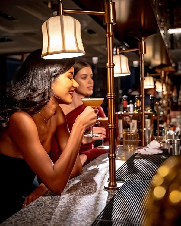 Soirée dans la boîte Atmosphere VIP à Dubai. Trouvez des promoteurs pour la liste des invités sur Clubbable