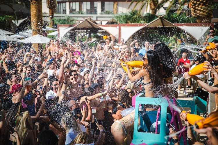 Ayu Dayclub Las Vegas crowd dance party fun event dj mix music book vip table now