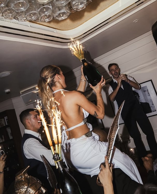 Soirée dans la boîte Bagatelle VIP à Dubai. Trouvez des promoteurs pour la liste des invités sur Clubbable