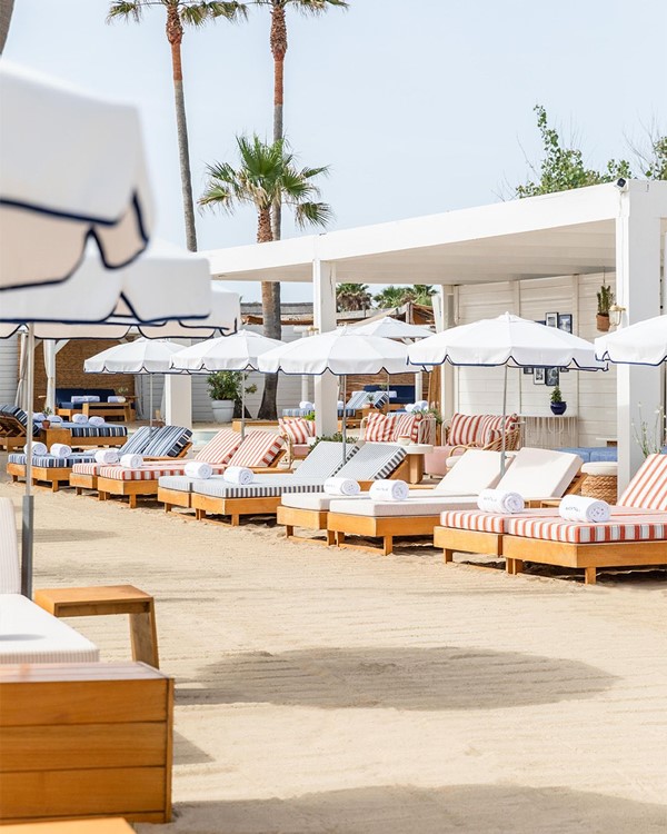 Bagatelle in St Tropez club beach clubbing partying sun lounger cabana book yours