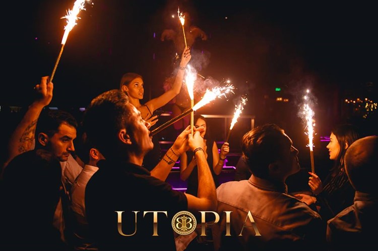 Bamboo club nightclub Bucharest party people show alcohol fun dance drinks