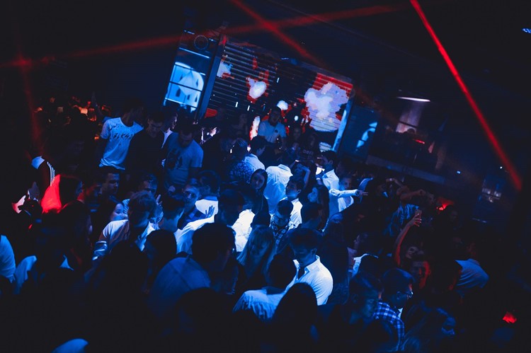 Bank Club nightclub Warsaw people party fun show