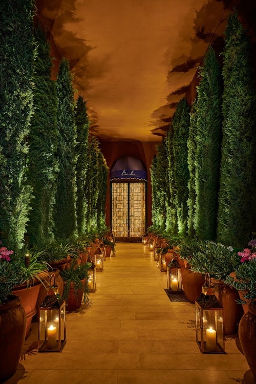 Bar Lis in Los Angeles 28 oct. 2025