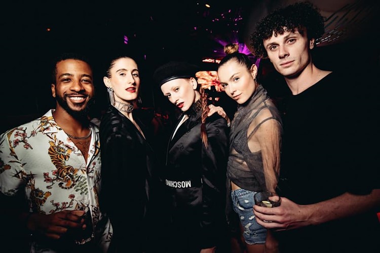 Bar Rouge nightclub Singapore book your own table now reserve exclusive vip area celebrate birthday hen bachelor parties