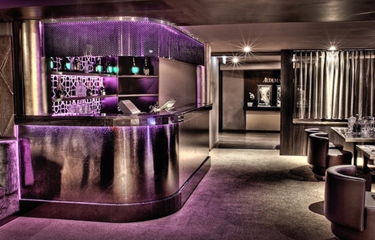 Party al Baroque VIP Club al Geneva. Trova promotori e liste degli ospiti in Clubbable