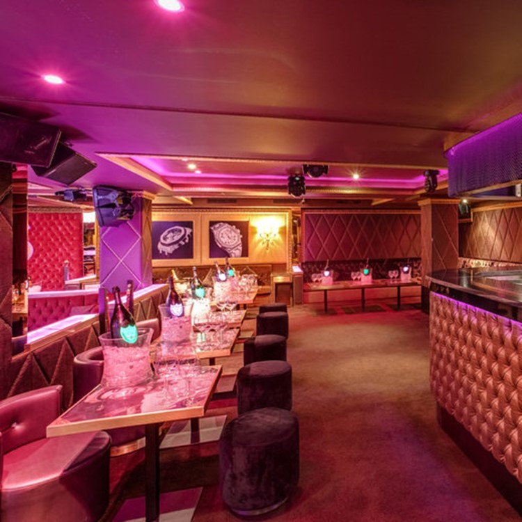 Party al Baroque VIP Club al Geneva. Trova promotori e liste degli ospiti in Clubbable