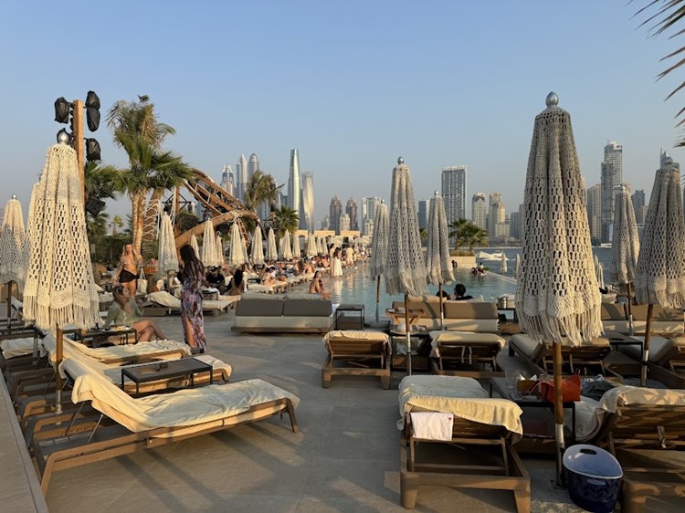 Party at Be Beach VIP nightclub in Dubai. Find promoters for guest list in Clubbable