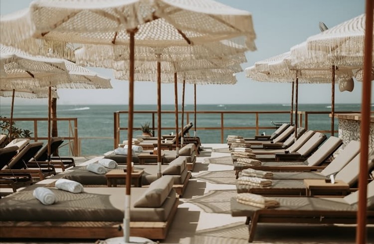 Party at Be Beach VIP nightclub in Dubai. Find promoters for guest list in Clubbable