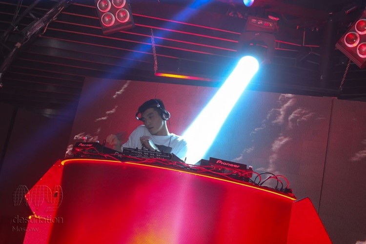 Party at Bessonica VIP nightclub in Moscow. Find promoters for guest list in Clubbable