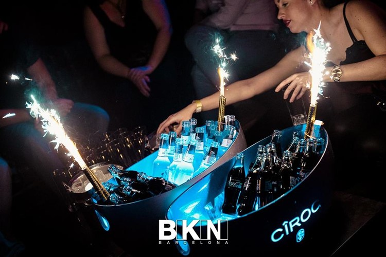 bikini nightclub barcelona ciroc coca cola champagne alcohol table booking bottle service