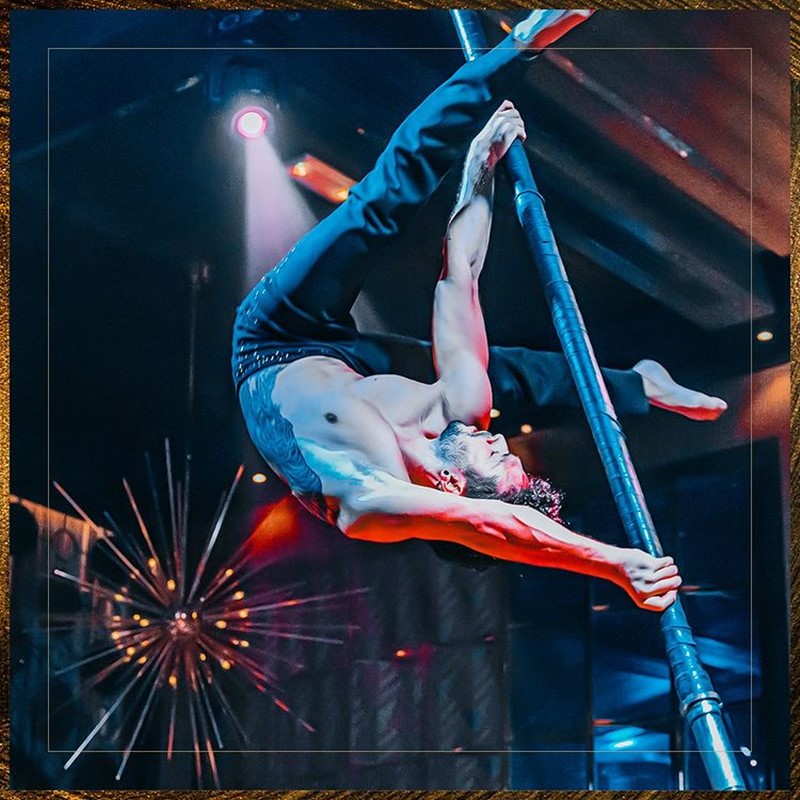 Billionaire Dubai club dancer exotic show pole dancing 