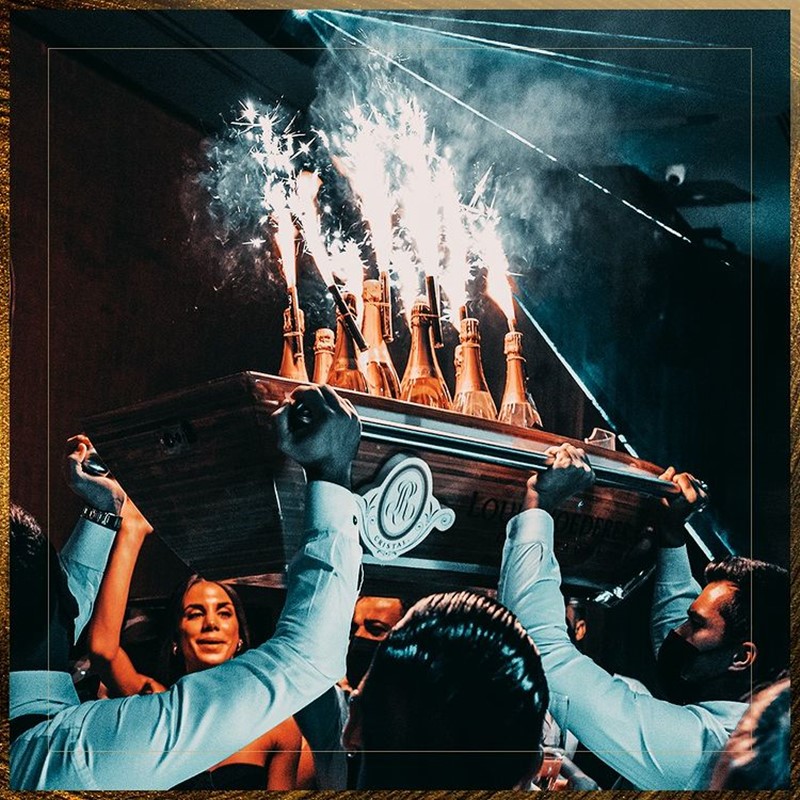 Billionaire Dubai club bottle parade fun event nightout