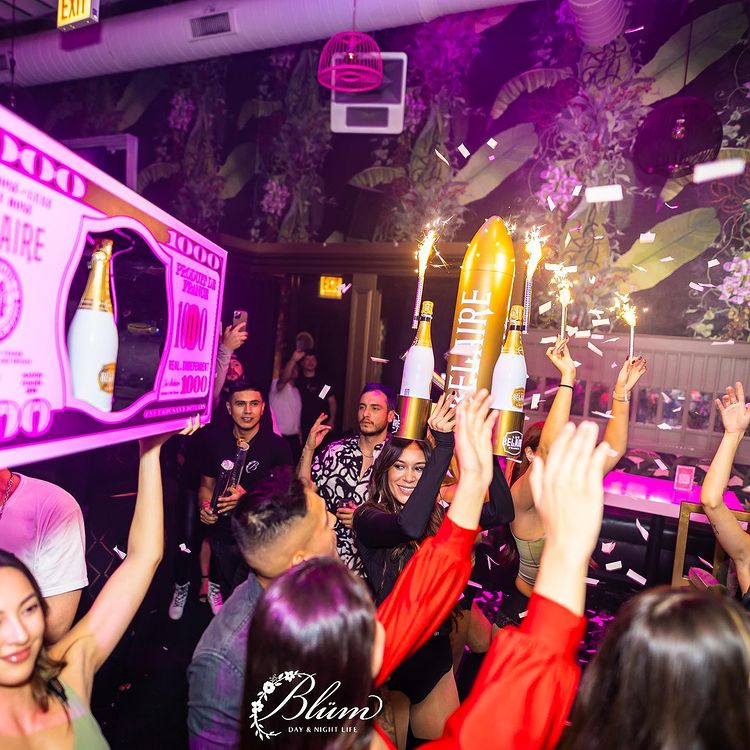Blum club Chicago bottle service parade champagne bubbles 