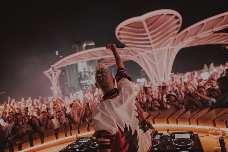 Soirée dans la boîte Bohemia VIP à Dubai. Trouvez des promoteurs pour la liste des invités sur Clubbable