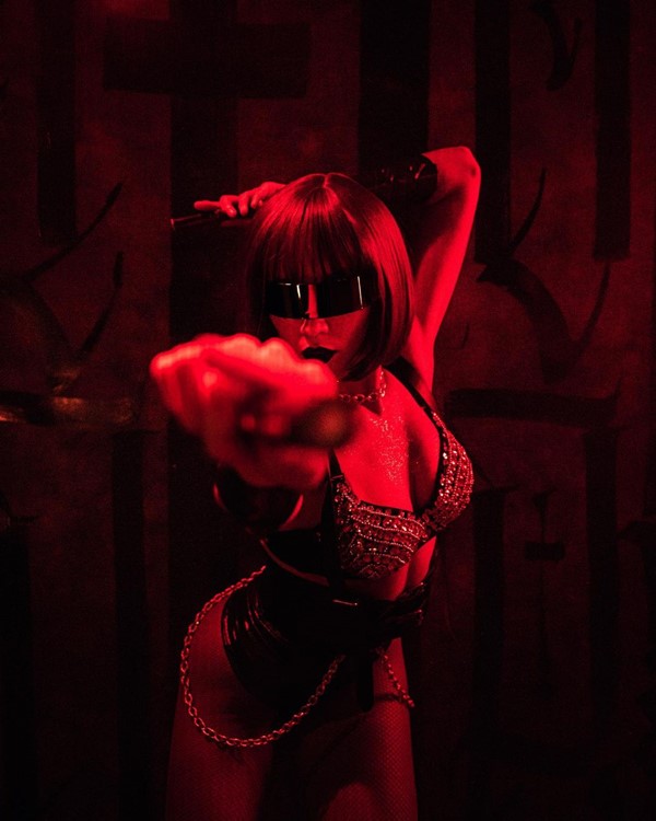 Bonbonniere nightclub in Tulum parties pretty exotic dancer show 