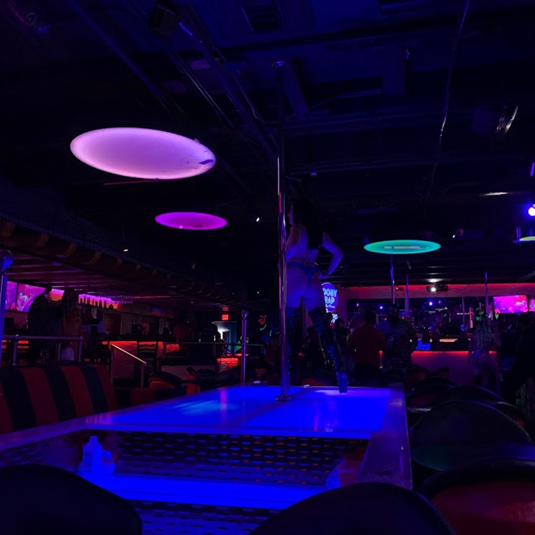 Вечеринка в Booby Trap on the River VIP ночном клубе в Miami. Найти промоутеров для списка гостей в Clubbable