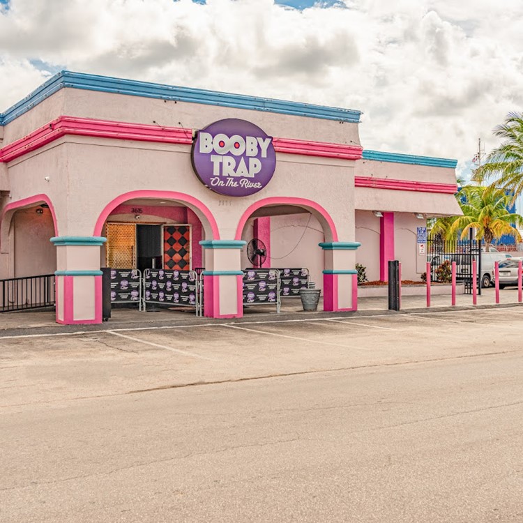 Вечеринка в Booby Trap on the River VIP ночном клубе в Miami. Найти промоутеров для списка гостей в Clubbable