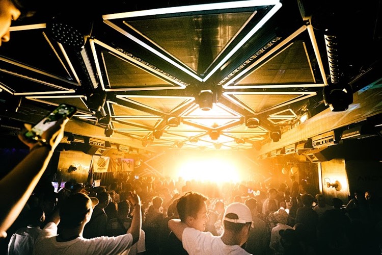 Soirée dans la boîte Boomerang VIP à Hong Kong. Trouvez des promoteurs pour la liste des invités sur Clubbable