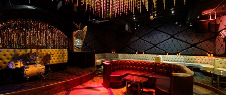 Los Angeles में वीआईपी नाइट क्लब Bootsy Bellows में पार्टी। Clubbable में अतिथि सूची के लिए प्रमोटर खोजें