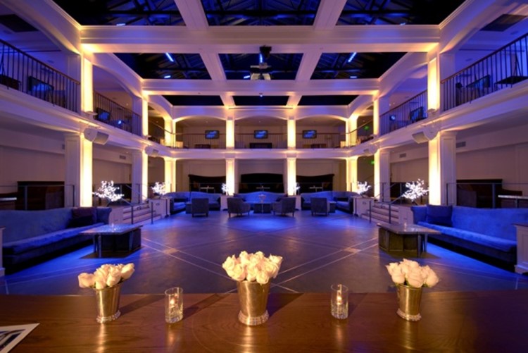Party at Boulevard3 VIP nightclub in Los Angeles. Find promoters for guest list in Clubbable