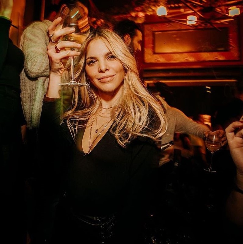 Boumboum nightclub Paris guest list vip table reservation fun party