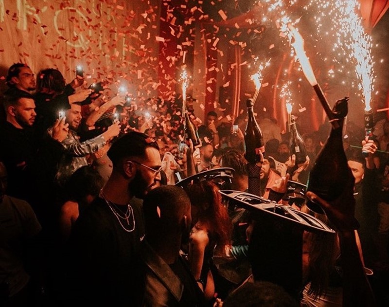 Boum boum nightclub in Paris club fun dance live dj music