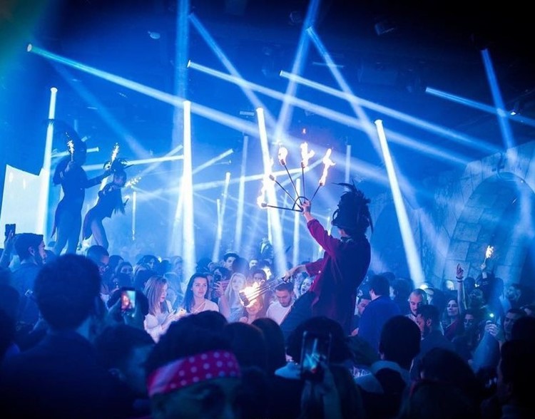 Bridge club Paris live show party 