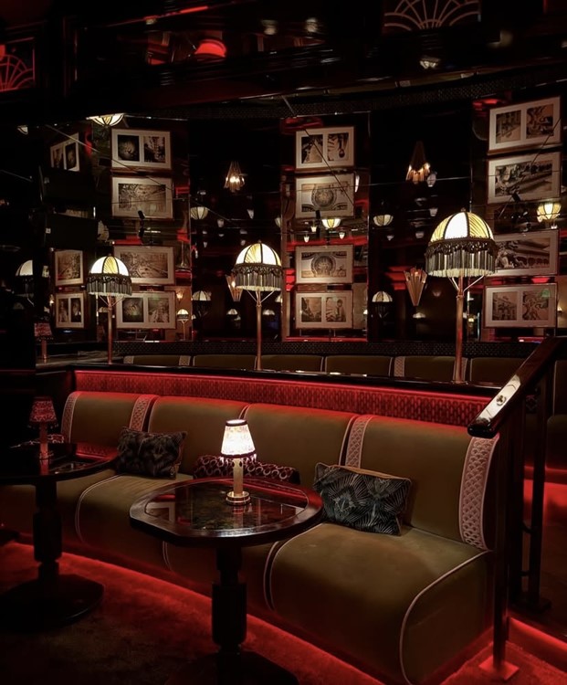 Party at Bund Lounge VIP nightclub in London. Find promoters for guest list in Clubbable