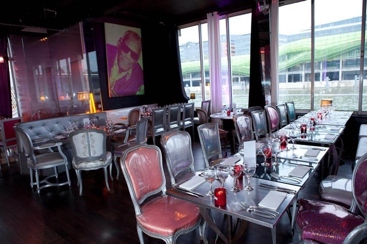 Party at Café Barge VIP nightclub in Paris. Find promoters for guest list in Clubbable