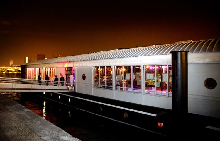 Party at Café Barge VIP nightclub in Paris. Find promoters for guest list in Clubbable
